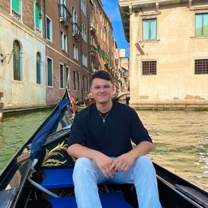 Meet your Posher, Ricardo antonio